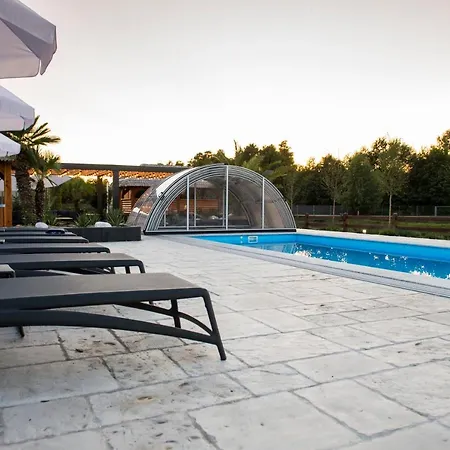 Βίλα Helenowka Agro & Komorow (Ostrzeszow)