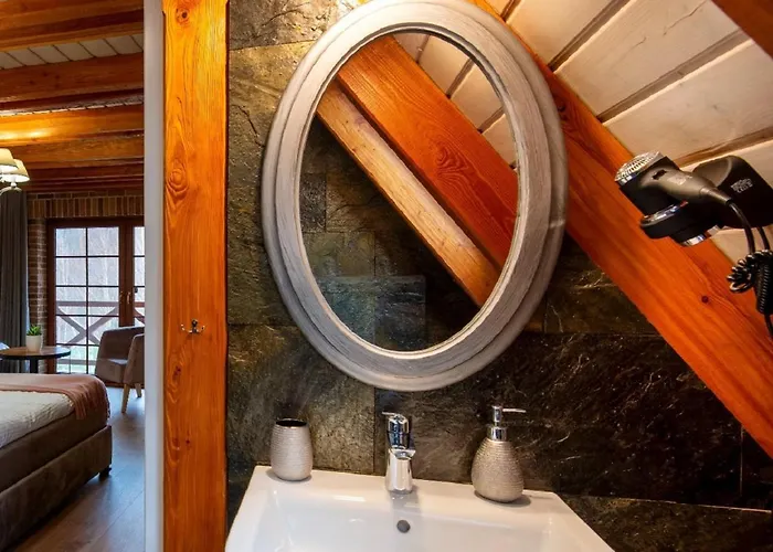 Villa Helenowka Agro & Komorow (Ostrzeszow)